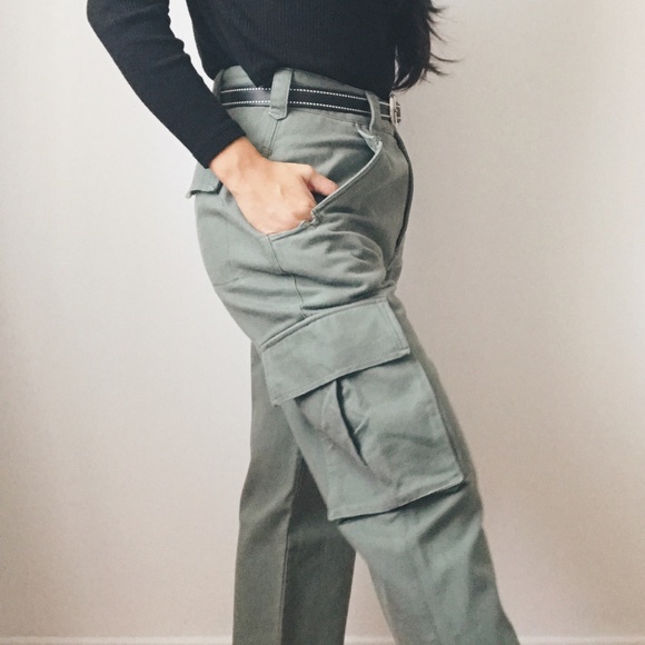 Adidas Original khakis cargo pants - Picture 2 of 4